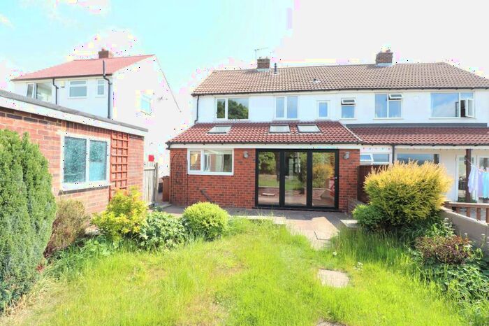 3 Bedroom House To Rent In New Occupation Lane, Pudsey, West Yorkshire, LS28