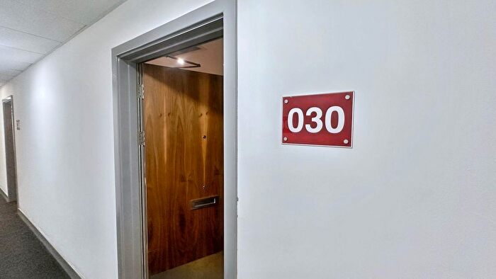 1 Bedroom Flat To Rent In King Square, Kingsdown, Bristol, BS2