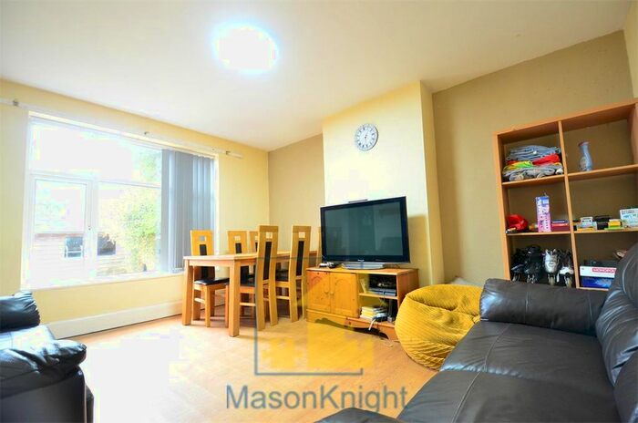 7 Bedroom Semi-Detached House To Rent In Gibbins Road, Selly Oak, Birmingham, B29