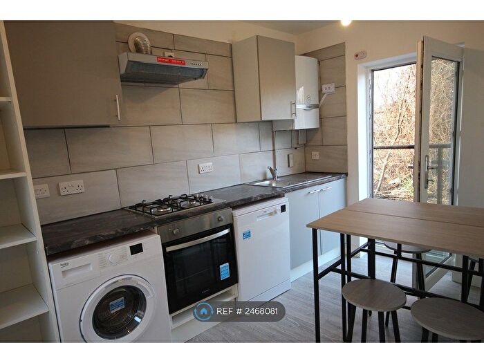 1 Bedroom Flat To Rent In A, London, SW12