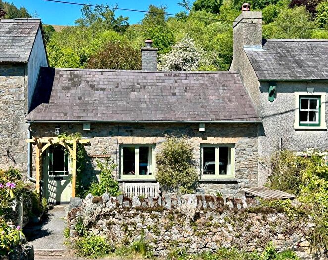 2 Bedroom Terraced House For Sale In Talley, Llandeilo, Carmarthenshire., SA19