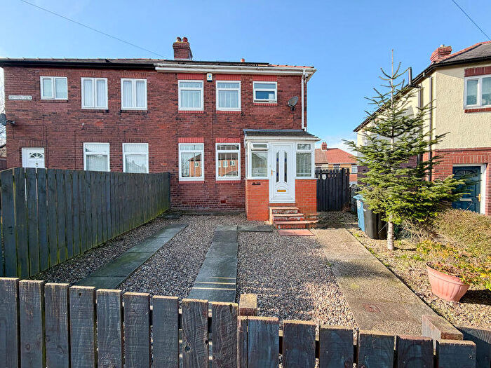 3 Bedroom Semi-Detached House For Sale In Denton View, Blaydon, NE21