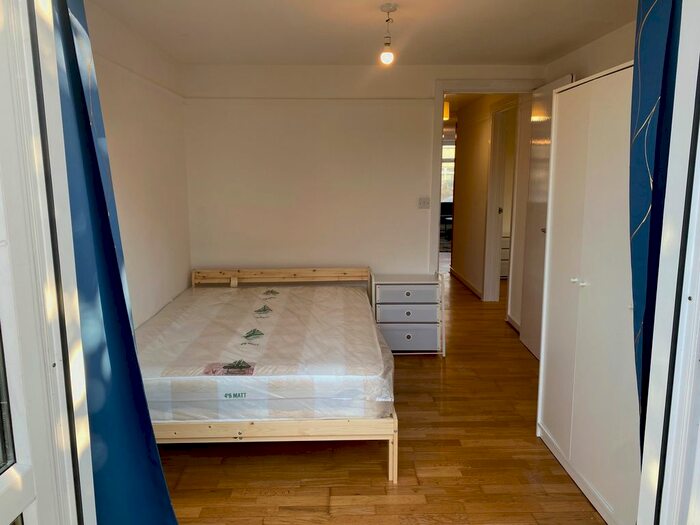 2 Bedroom Flat To Rent In St. Leonards Road, Oxford, OX3