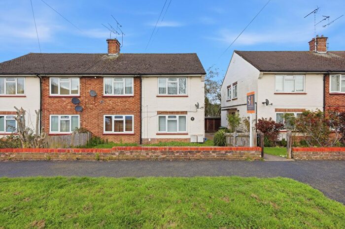 1 Bedroom Flat For Sale In Hawthorn Avenue, Brentwood, CM13