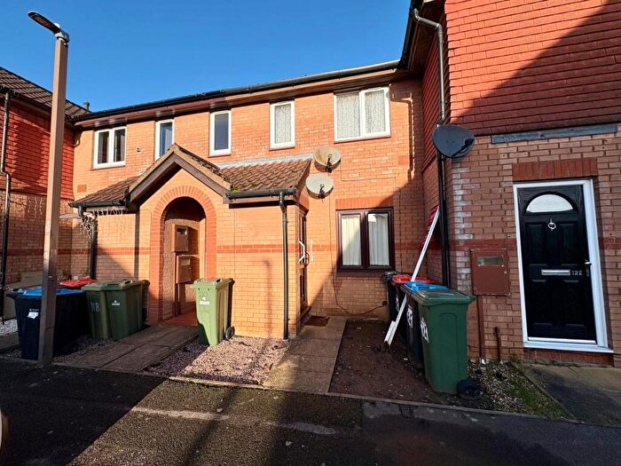 1 Bedroom Ground Maisonette To Rent In Pettingrew Close, Walnut Tree, Milton Keynes, MK7
