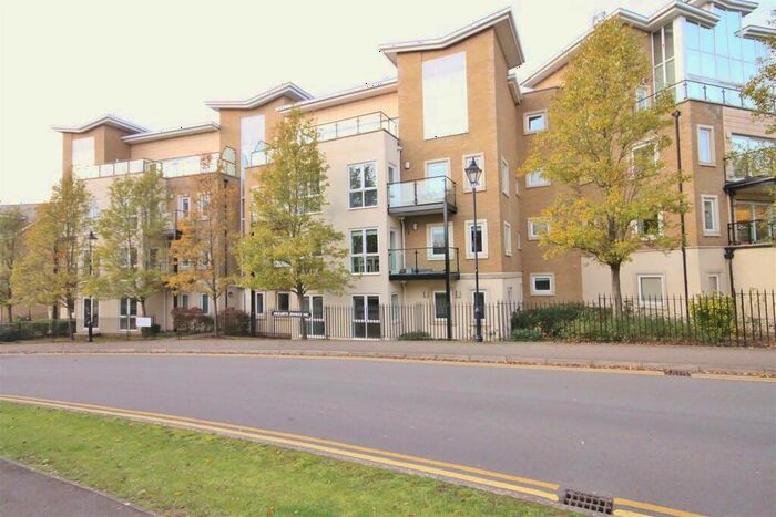 3 Bedroom Apartment To Rent In Waterways, Oxford Epc Rating D, OX2