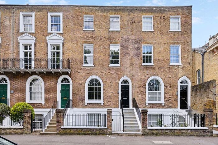 2 Bedroom Property To Rent In Heathfield Terrace, Chiswick, W4