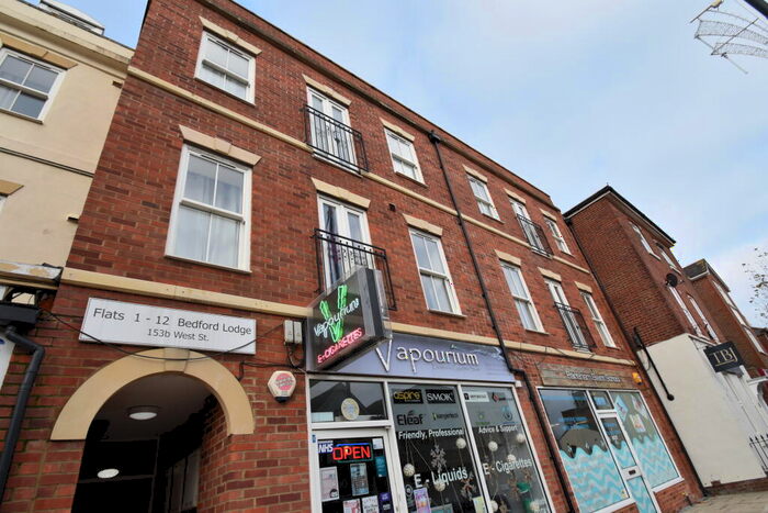 2 Bedroom Flat To Rent In West Street, Fareham, PO16