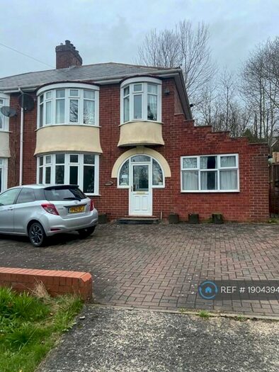 5 Bedroom Semi-Detached House To Rent In Lowes Barn Bank, Durham, DH1