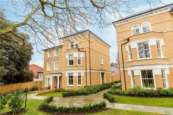 4 Bedroom Semi-Detached House To Rent In Folly Hill Gardens, Maidenhead, Berkshire, SL6