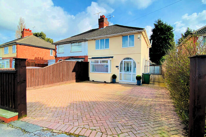 3 Bedroom Semi-Detached House For Sale In Narborough Road South, Braunstone Town, LE3