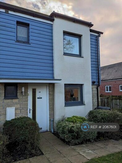 3 Bedroom Semi-Detached House To Rent In Petre Street, Axminster, EX13