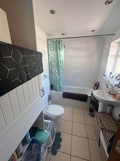 2 Bedroom Property To Rent In Gladys Road, Smethwick, B67