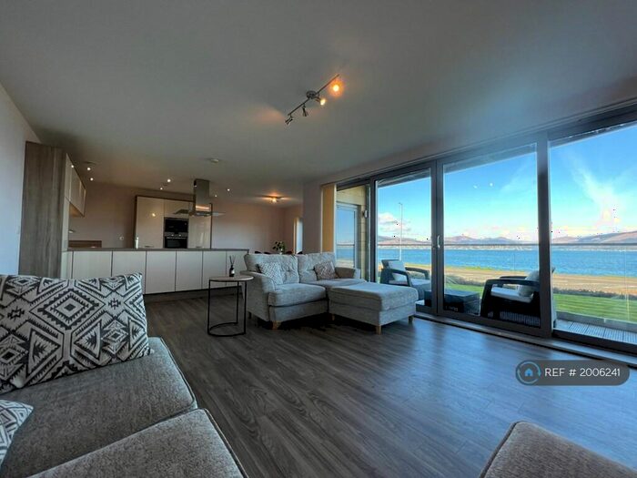 2 Bedroom Flat To Rent In Cloch Road, Gourock, PA19