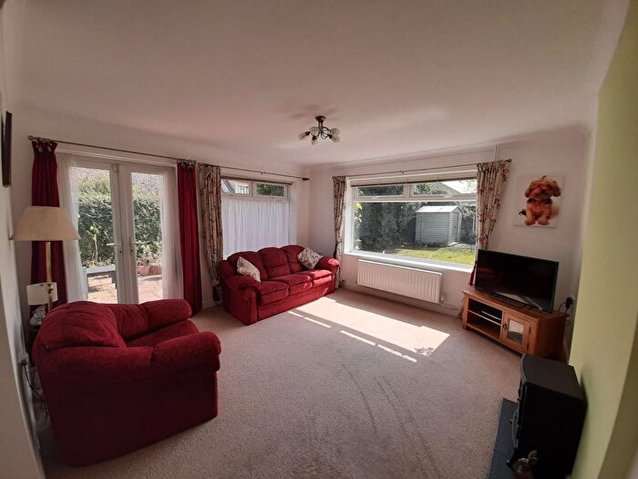 2 Bedroom Semi-Detached Bungalow For Sale In George Street, Bedford, Clapham, MK41