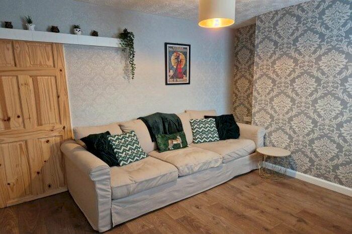 2 Bedroom Property To Rent In Church Road, Tamworth, B78