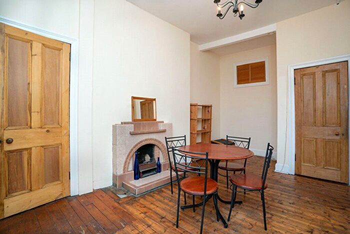 2 Bedroom Flat To Rent In Ferry Road, Leith, Edinburgh, EH6
