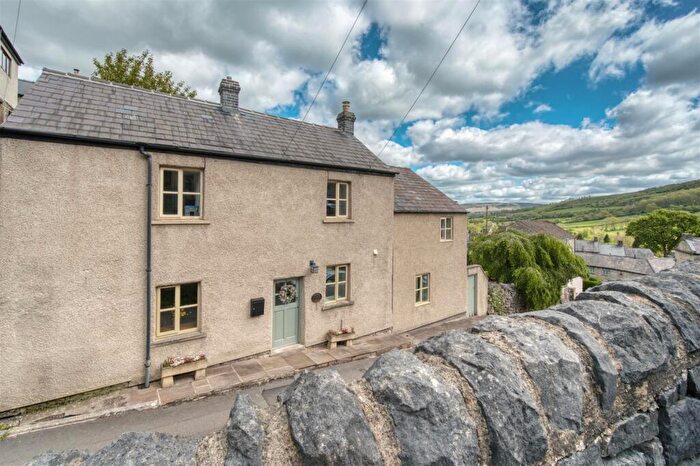 3 Bedroom House For Sale In Hollow Gate, Bradwell, Hope Valley, S33