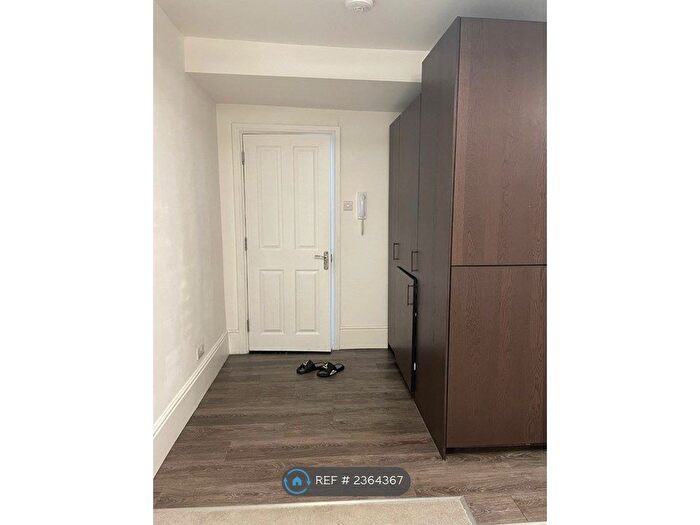 1 Bedroom Flat To Rent In Witney, Witney, OX28