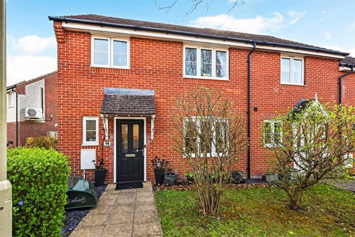 3 Bedroom End Of Terrace House For Sale In Cheviot Road, Andover, SP11