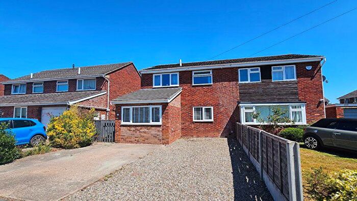 3 Bedroom Semi-Detached House For Sale In Ecroyd Park, Credenhill, HR4