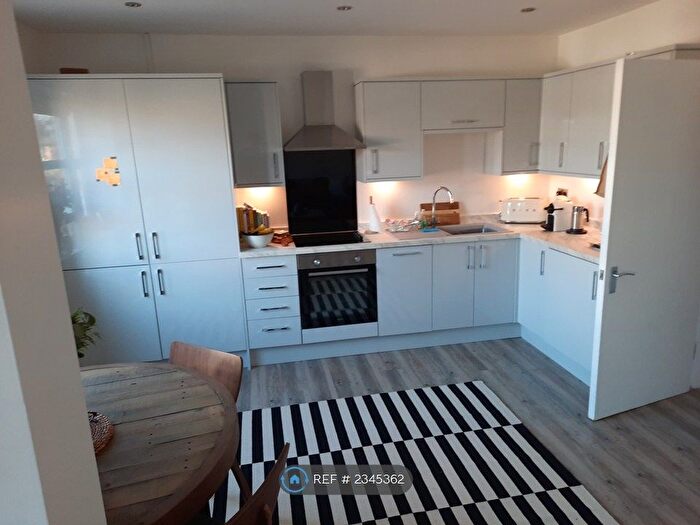 2 Bedroom Flat To Rent In Mayfield, Eccleston Park, Prescot, L34