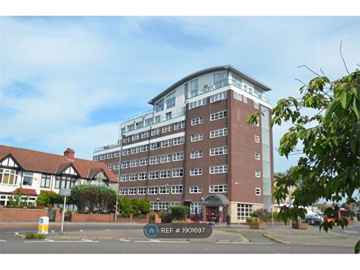 2 Bedroom Flat To Rent In Croydon Road, Beckenham, BR3