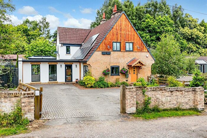 4 Bedroom Detached House For Sale In Whyburn Lane, Hucknall, Nottinghamshire, NG15