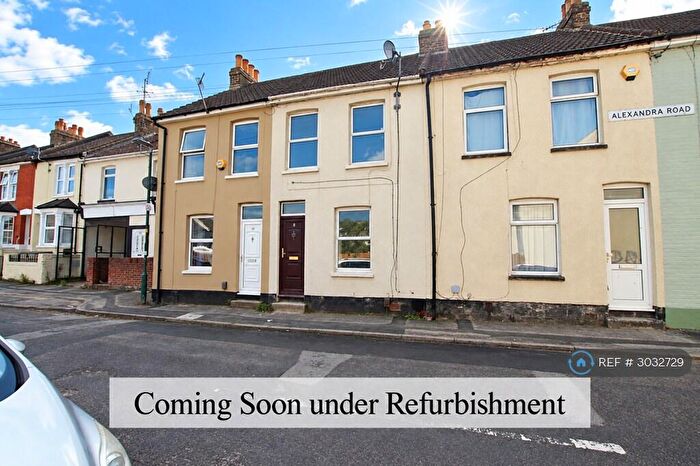 3 Bedroom Terraced House To Rent In Alexandra Road, Chatham, ME4