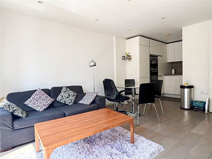 1 Bedroom Flat To Rent In Worcester Point, Central Street, Islington, EC1V