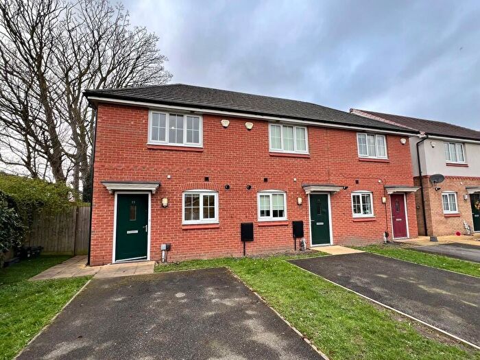 2 Bedroom End Of Terrace House To Rent In Fernhurst Street, Oldham, Greater Manchester, OL1