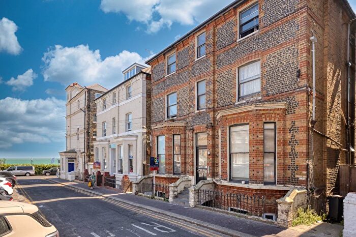 7 Bedroom Detached House For Sale In Chandos Square, Broadstairs, Kent, CT10
