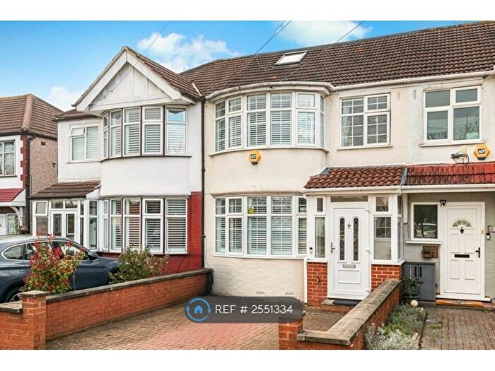 4 Bedroom Terraced House To Rent In Barmouth Avenue, Greenford, UB6