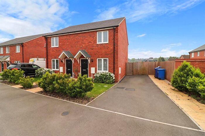 2 Bedroom Semi-Detached House For Sale In Whinfell Road, Dunston, Chesterfield, S41