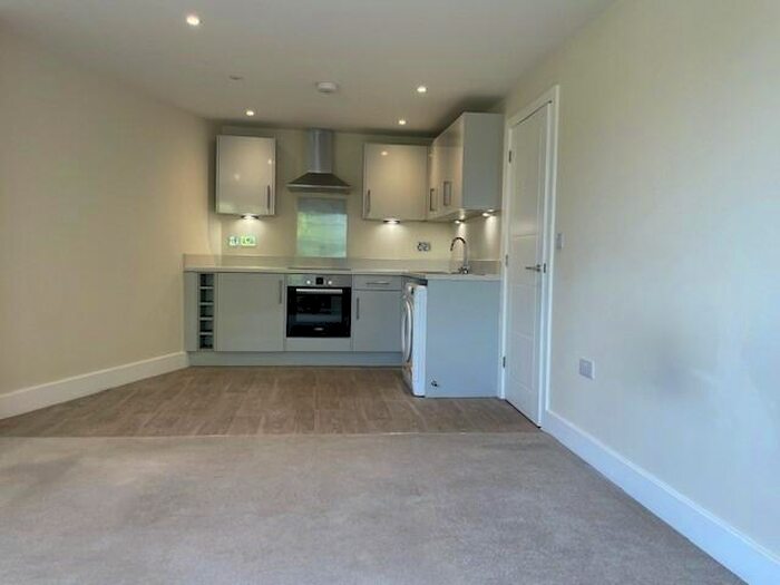 2 Bedroom Apartment To Rent In Rickmansworth Road, Amersham, HP6