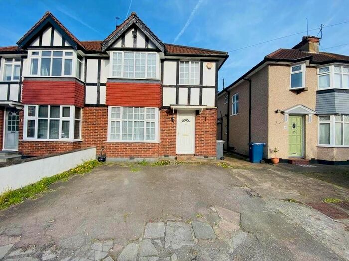 4 Bedroom Semi-Detached House To Rent In Farm Road, Edgware, Greater London, HA8