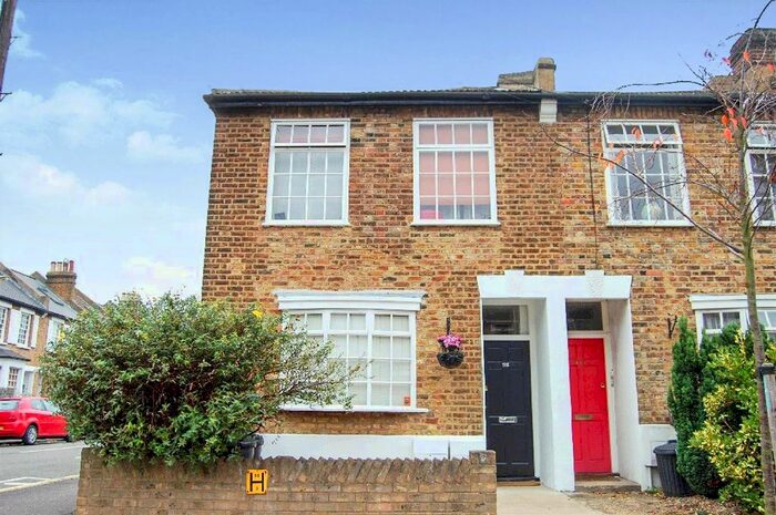 1 Bedroom Flat To Rent In Palmerston Road, London SW19