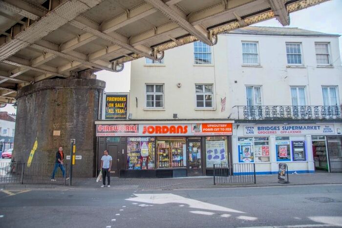 4 Bedroom Flat To Rent In High Street, Leamington Spa, Warwickshire, CV31