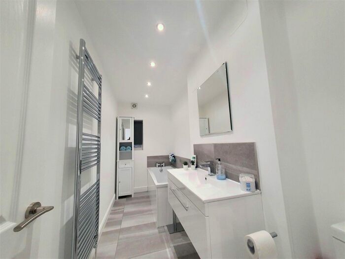 4 Bedroom Semi-Detached House To Rent In Front Street, North Shields, NE29