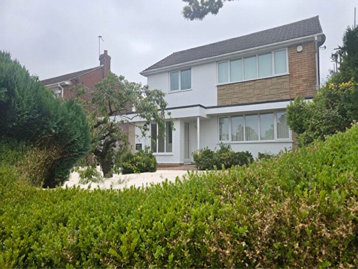 3 Bedroom Detached House For Sale In Norman Road, Walsall, WS5