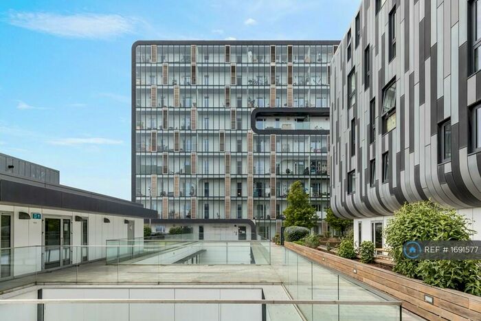 2 Bedroom Flat To Rent In Pepys Court, London, SE18