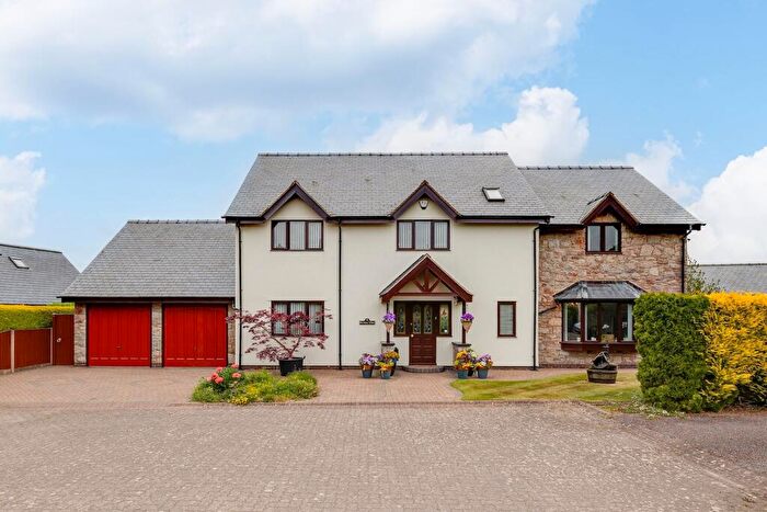 4 Bedroom Detached House For Sale In Rectory Close, Ysceifiog, CH8