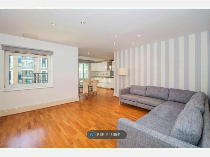3 Bedroom Flat To Rent In Warren House, London, W14