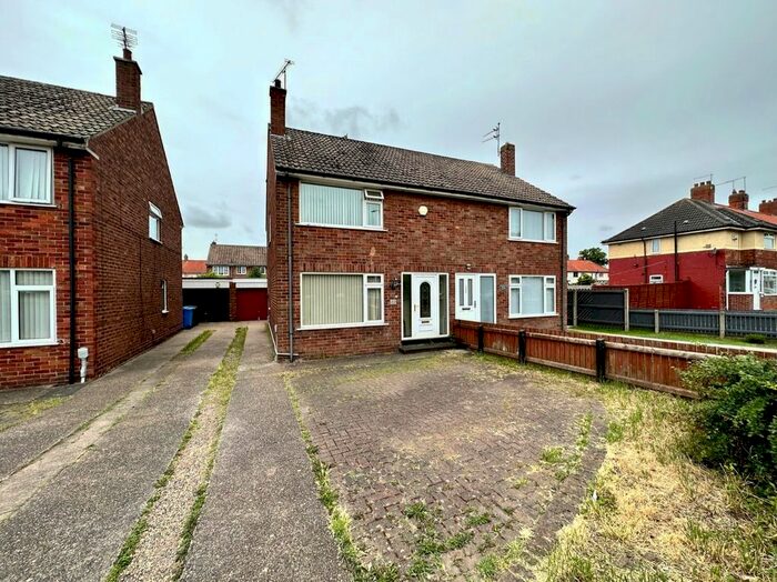 3 Bedroom Semi-Detached House To Rent In Orchard Park Road, Hull, East Riding Of Yorkshire, Uk, HU6
