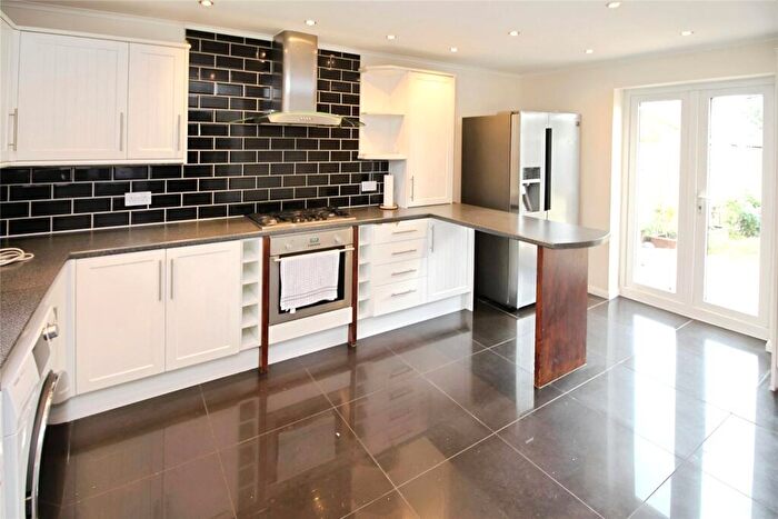 3 Bedroom House To Rent In Elliott Crescent, Bedford, Bedfordshire, MK41