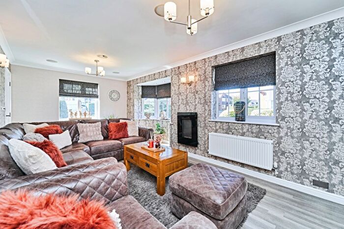 5 Bedroom Detached House For Sale In Old College Drive, Wednesbury, WS10