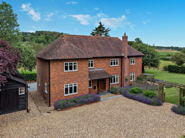 5 Bedroom Detached House For Sale In Long Lane, Cold Ash, Thatcham, Berkshire, RG18