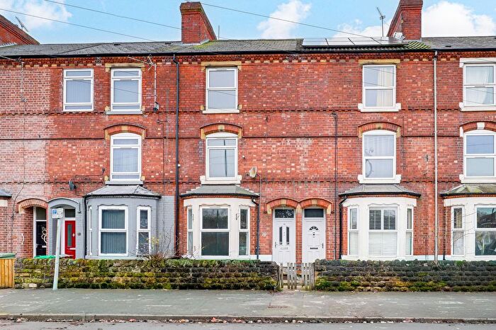 4 Bedroom Terraced House For Sale In Wilford Grove, Nottingham, NG2