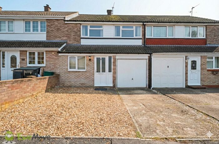 3 Bedroom Terraced House For Sale In Stephens Road, Tadley, Hampshire, RG26