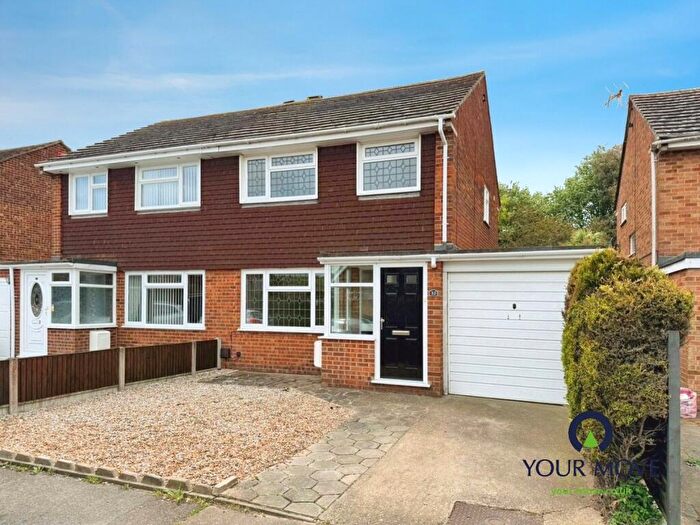 3 Bedroom Semi-Detached House To Rent In Chestnut Drive, Broadstairs, Kent, CT10